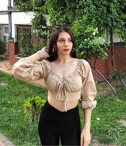 Ekru bluz crop