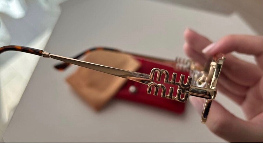  Beden Cok saten miu miu gözlük