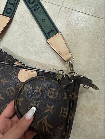 Beden Louis vuitton carpraz canta