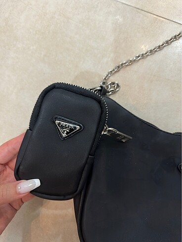 Prada Prada canta