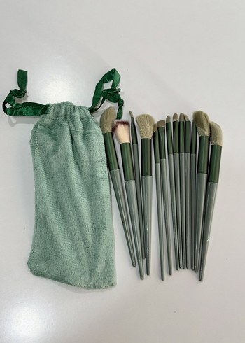 Pastel Tonlu Makyaj Fırça Seti ve Çanta - Görsel 2