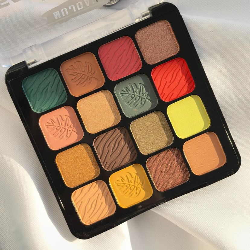 Canlı Renkli Çoklu Göz Farı Paleti - Görsel 4