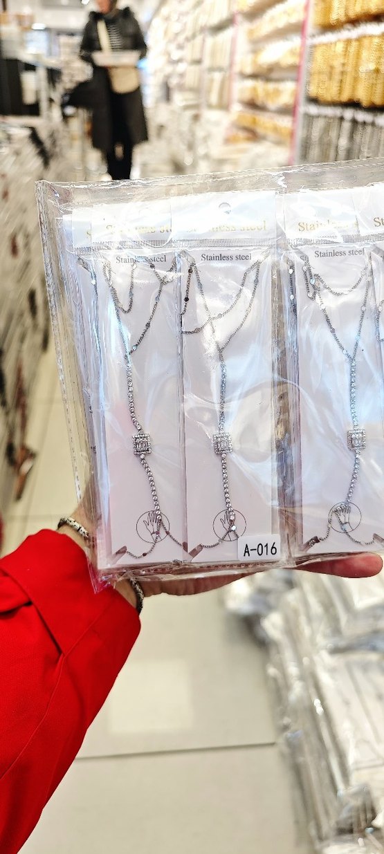 Altın Renk Zincir Detaylı Kadın El Zinciri - Görsel 3