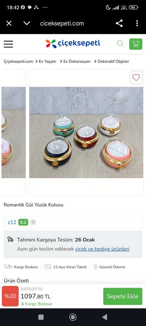 Romantik Gül Yüzük Kutusu
Beyaz Işıltılı Dudak Parlatıcısı - Görsel 2