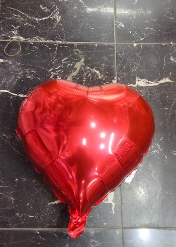 Altın Renk Kalp Şeklinde Folyo Balon - Görsel 3