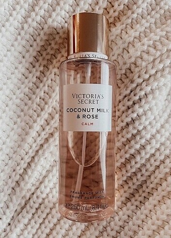 Victoria's Secret Coconut Milk & Rose Calm 250Ml Vücut Sprey 