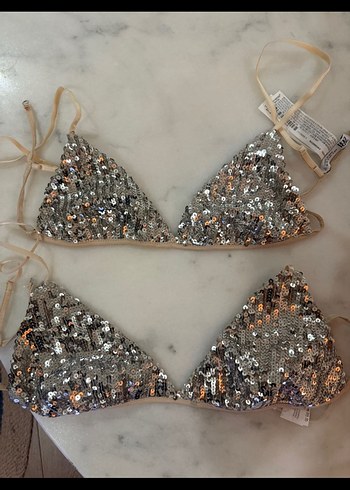 l Beden Gri İşlemeli Parlak Bralet