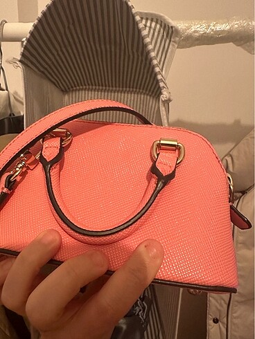 Beden Guess mini çanta