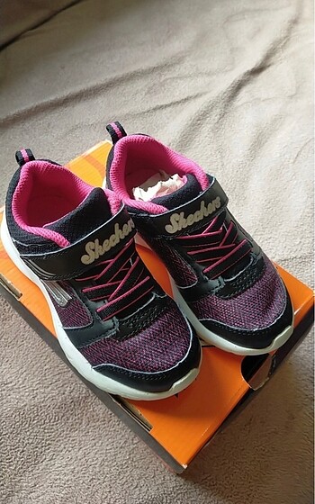 Skechers kız çocuk spor ayakkabı?