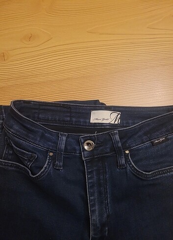 27 Beden Mavi jeans