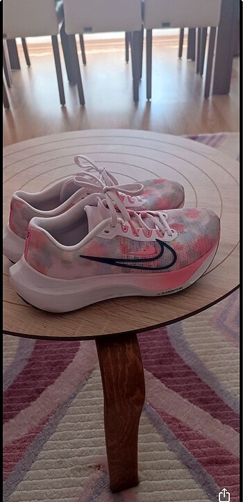 38 Beden Nike koşu ayakkabısı