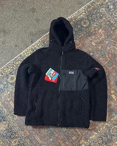 HELLY HANSEN