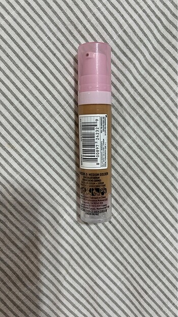 Beden Nyx bare with me kapatıcı Medium Golden rengi