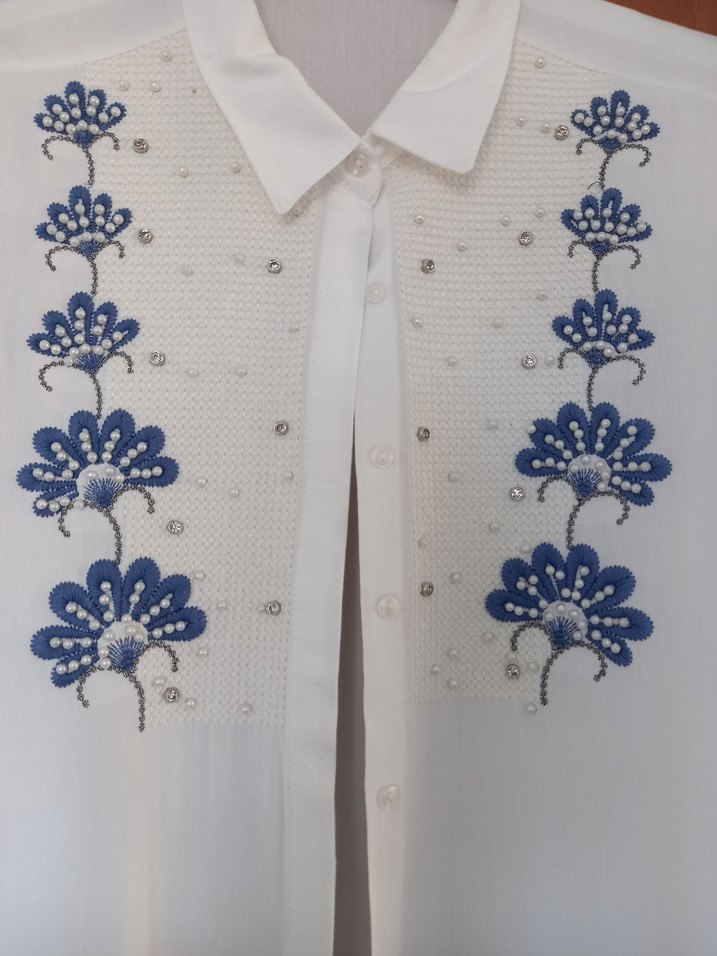 Nakışlı Beyaz Pamuklu Kadın Gömlek - Görsel 3