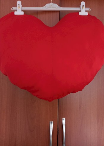 Kırmızı Kalp Şeklinde Yastık - Görsel 6