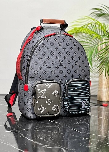 Louis Vuitton Louis vuiton yeni sezon sırt çantası ????