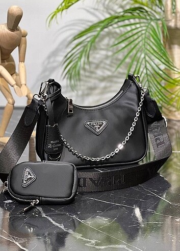 PRADA yeni sezon kadın çantası