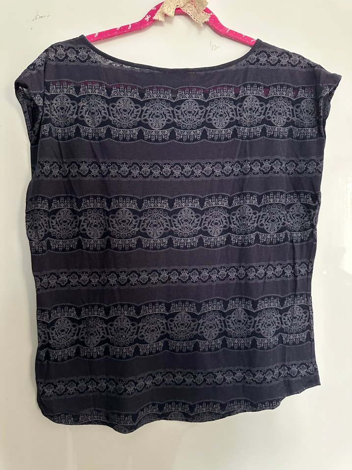 Dantel Detaylı Bohem Kolsuz Bluz - Görsel 5