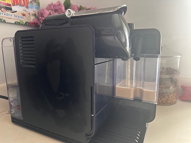 Beden Renk Nespresso lattisima plus kahve makinesi