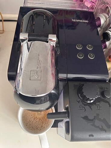 Beden Nespresso lattisima plus kahve makinesi