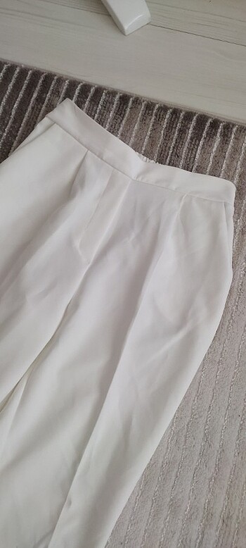 Zara Beyaz sıfır cepli klâsik pantolon