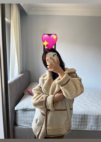 xs Beden çeşitli Renk Bej Peluş Detaylı Mont
