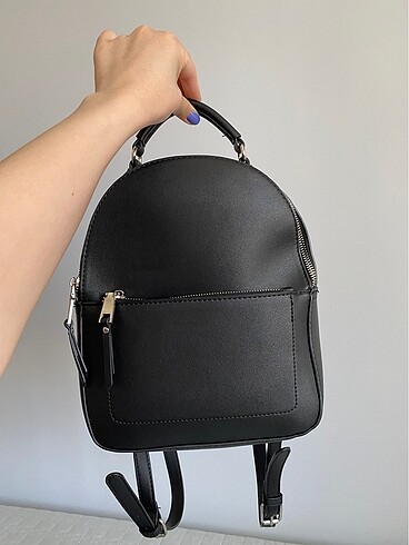 STRADIVARIUS Siyah Sırt Çantası