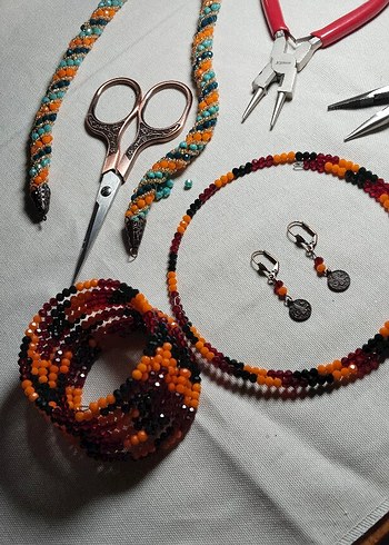 Renkli Boncuklu Bohem Bileklik - Görsel 2