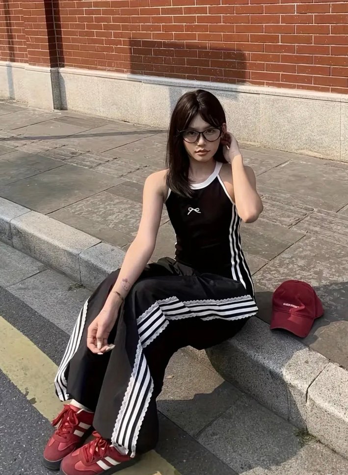 Dantel detaylı eşofman - Görsel 2