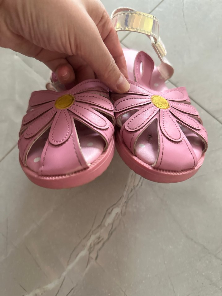 Kız Çocuk Pembe Çiçekli Tokalı Terlik - Görsel 4