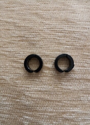 SIKIŞTIRMALI SİYAH ERKEK ÇELİK KÜPE - Görsel 2