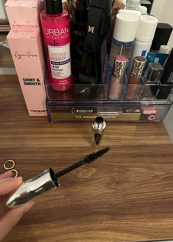 Parlak Siyah Maskara 5'i 1 Arada - Görsel 3