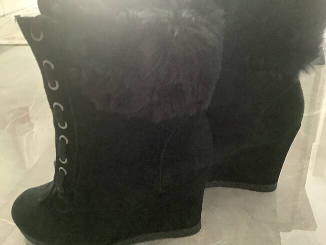 Nine West Siyah topuklu bot