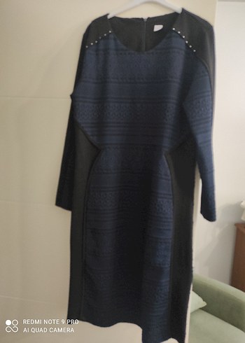 Uzun Kollu Siyah Nakışlı Ofis Elbisesi - Görsel 7