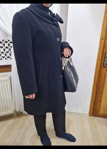 Düğmeli Siyah Kadın Kaban - Görsel 5