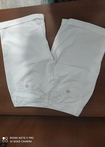 Beyaz Midi Kadın Şort - Görsel 7