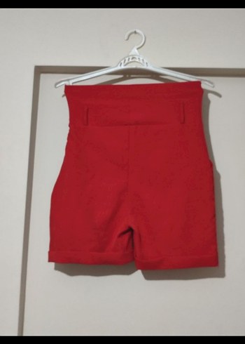 Kemerli Kırmızı Mini Bermuda Şort - Görsel 6