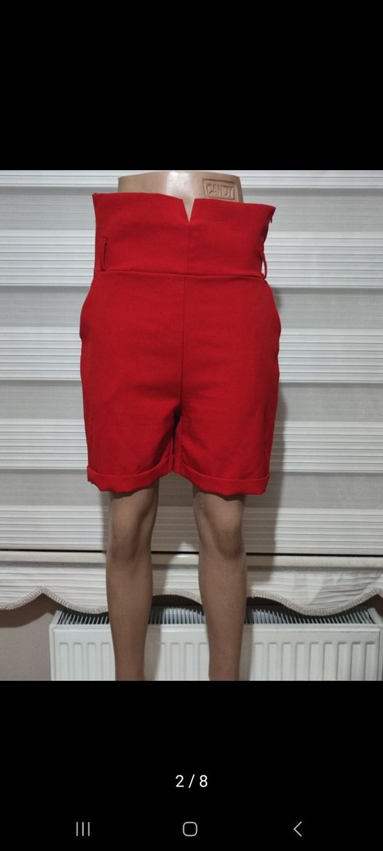 Kemerli Kırmızı Mini Bermuda Şort - Görsel 2