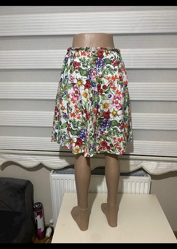Çiçek Desenli Mini Etek - Görsel 4