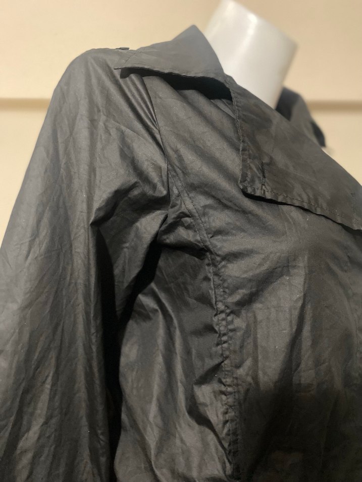 Düğmeli Siyah Midi Kadın Rüzgarlık - Görsel 5