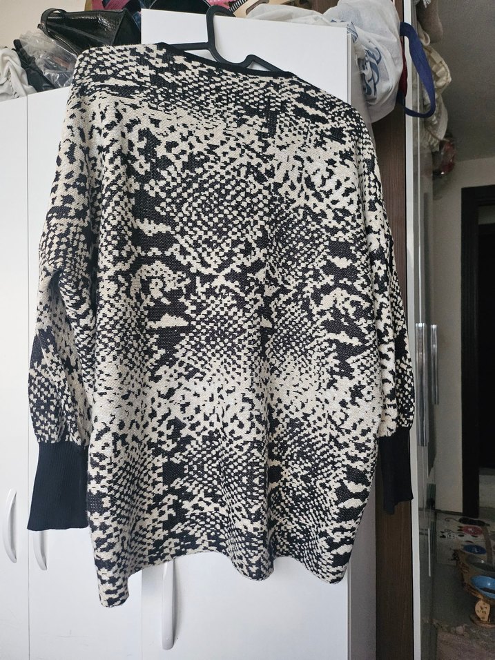 Yılan Desenli Çok Renkli Kazak - Görsel 3