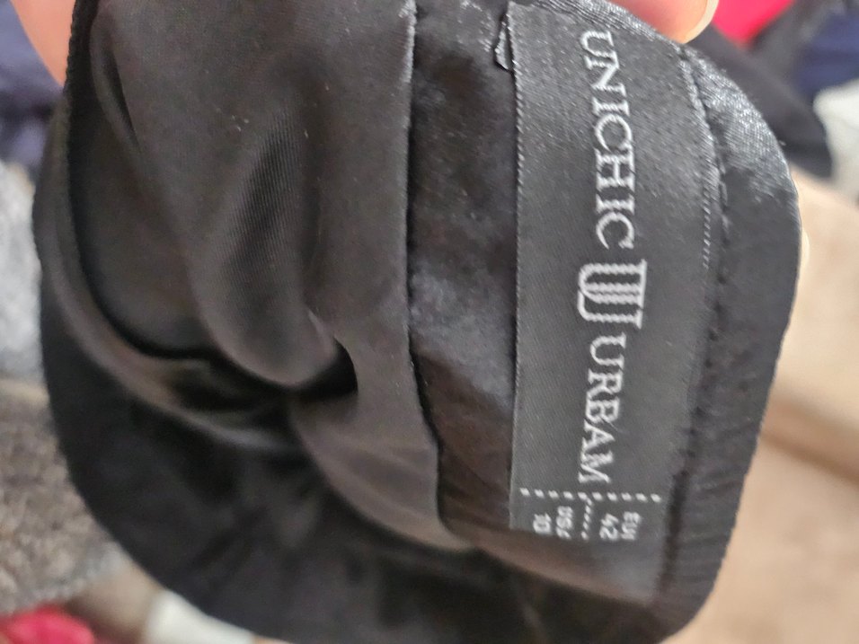 Siyah dantelli saten etek - Görsel 2