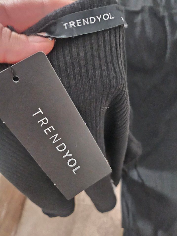 Siyah Etek hırka takım - Görsel 3