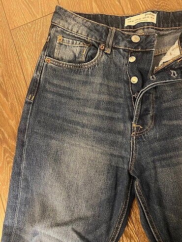 Stradivarius mom jean