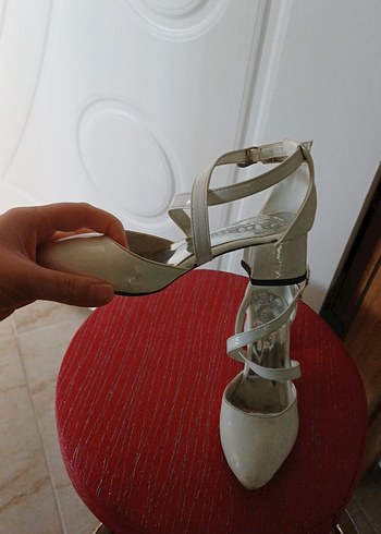 Beyaz Tokalı Stiletto çoçuk - Görsel 2