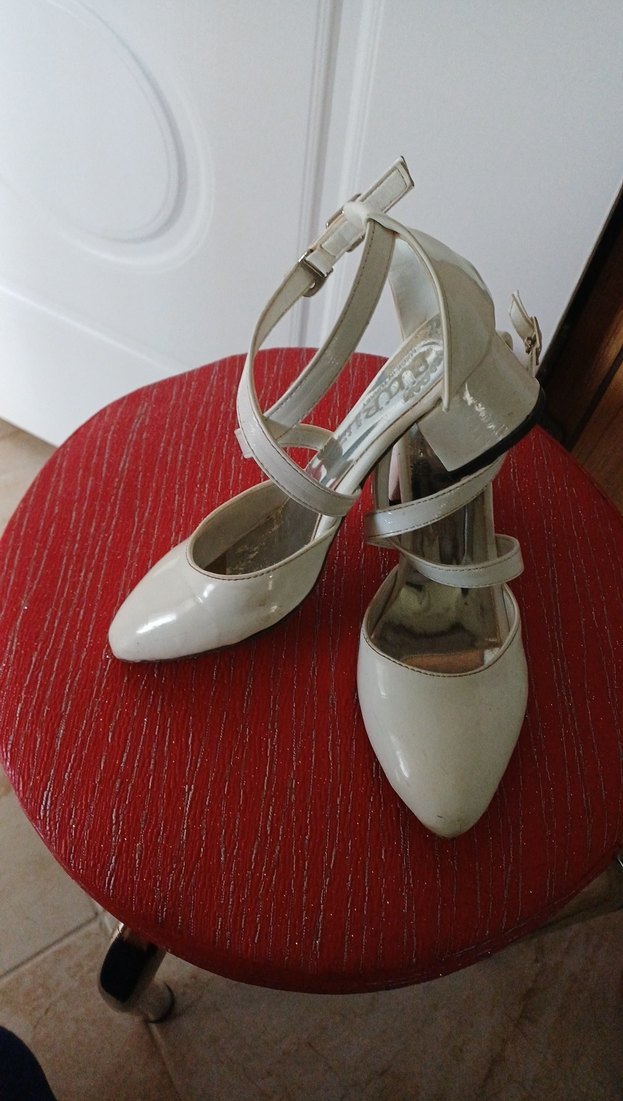 Beyaz Tokalı Stiletto çoçuk - Görsel 3