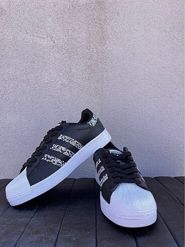 Adidas Süperstar