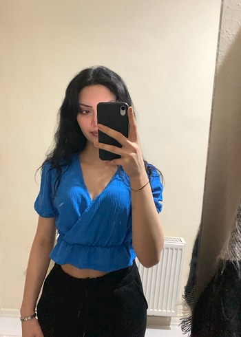 V Yaka Kısa Kollu Mavi Denim Bluz - Görsel 2