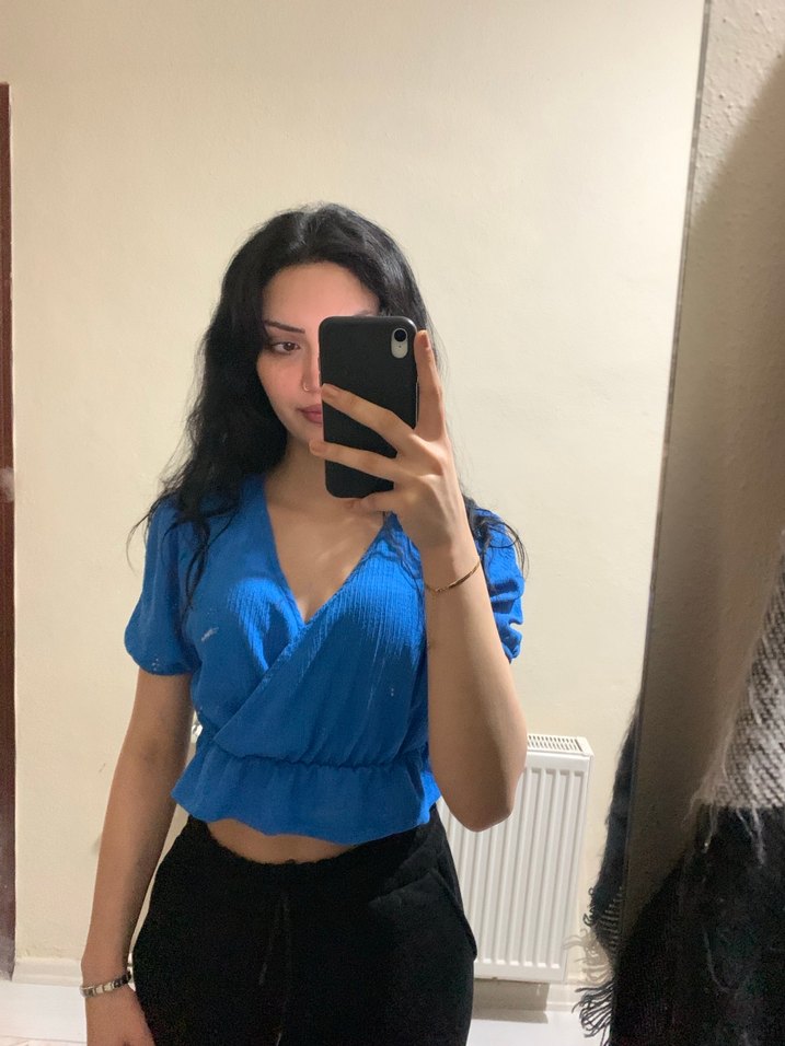 V Yaka Kısa Kollu Mavi Denim Bluz - Görsel 2