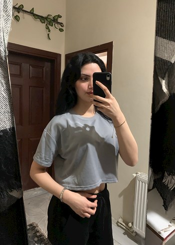 Gri Denim Crop Top, Kısa Kollu, Salaş Kesim - Görsel 2